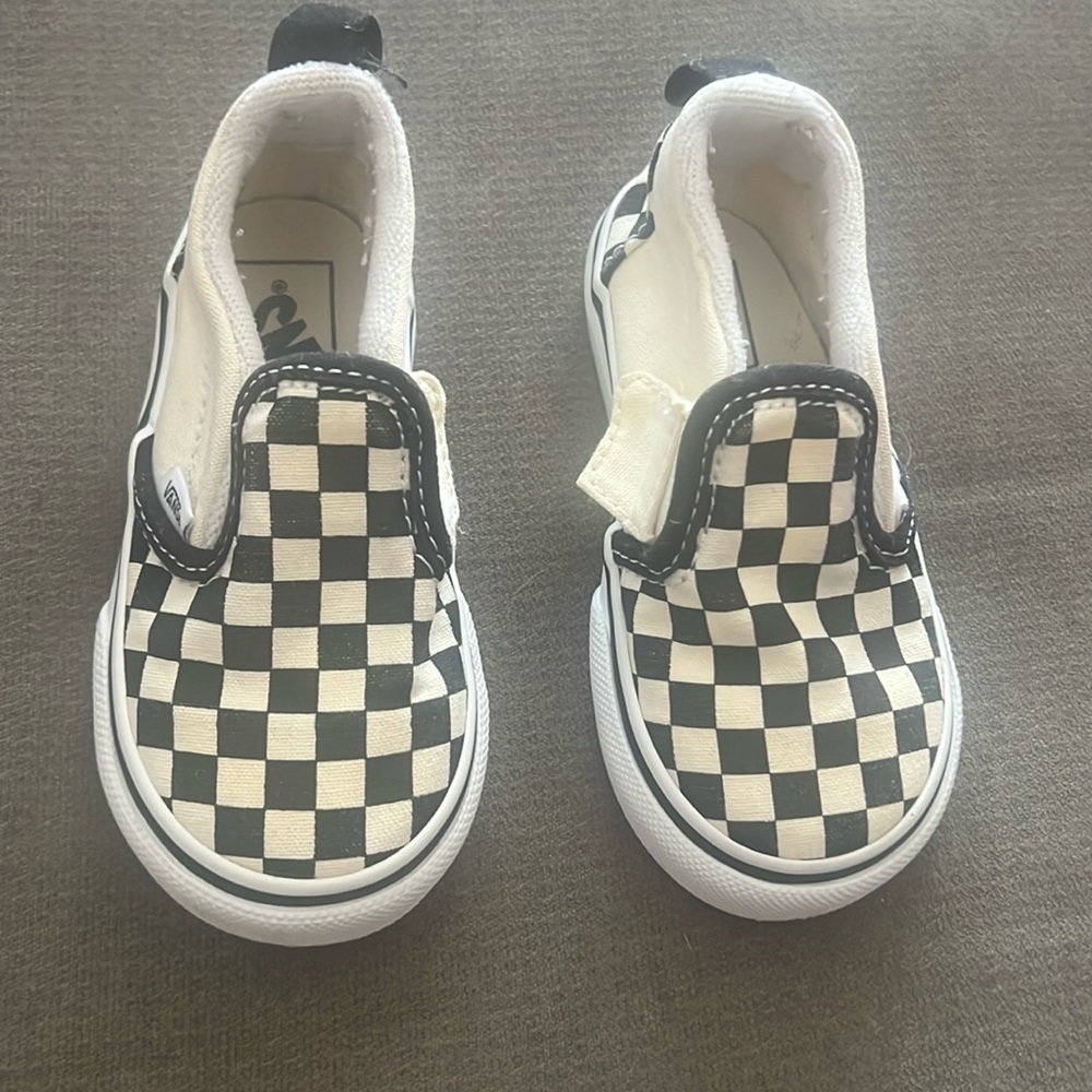 Toddle Vans size 6, checker board print lightly worn